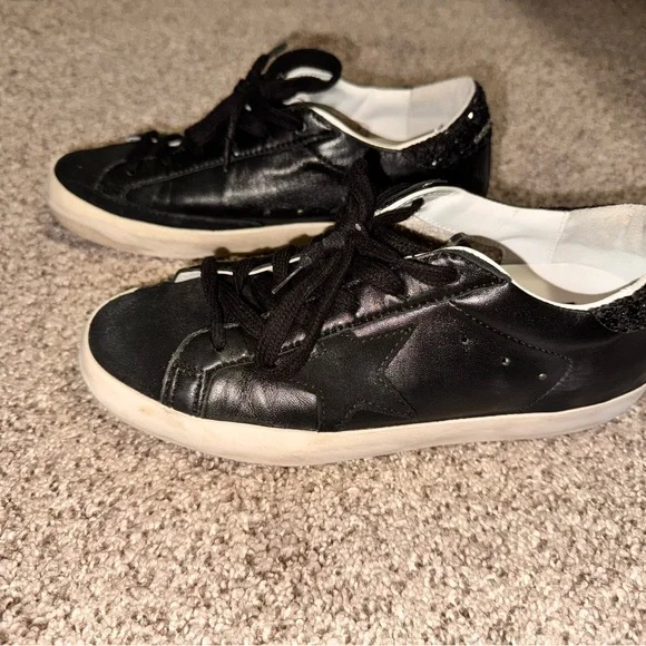 Golden Goose Black and White Men's Sneakers - Picture 3 of 7